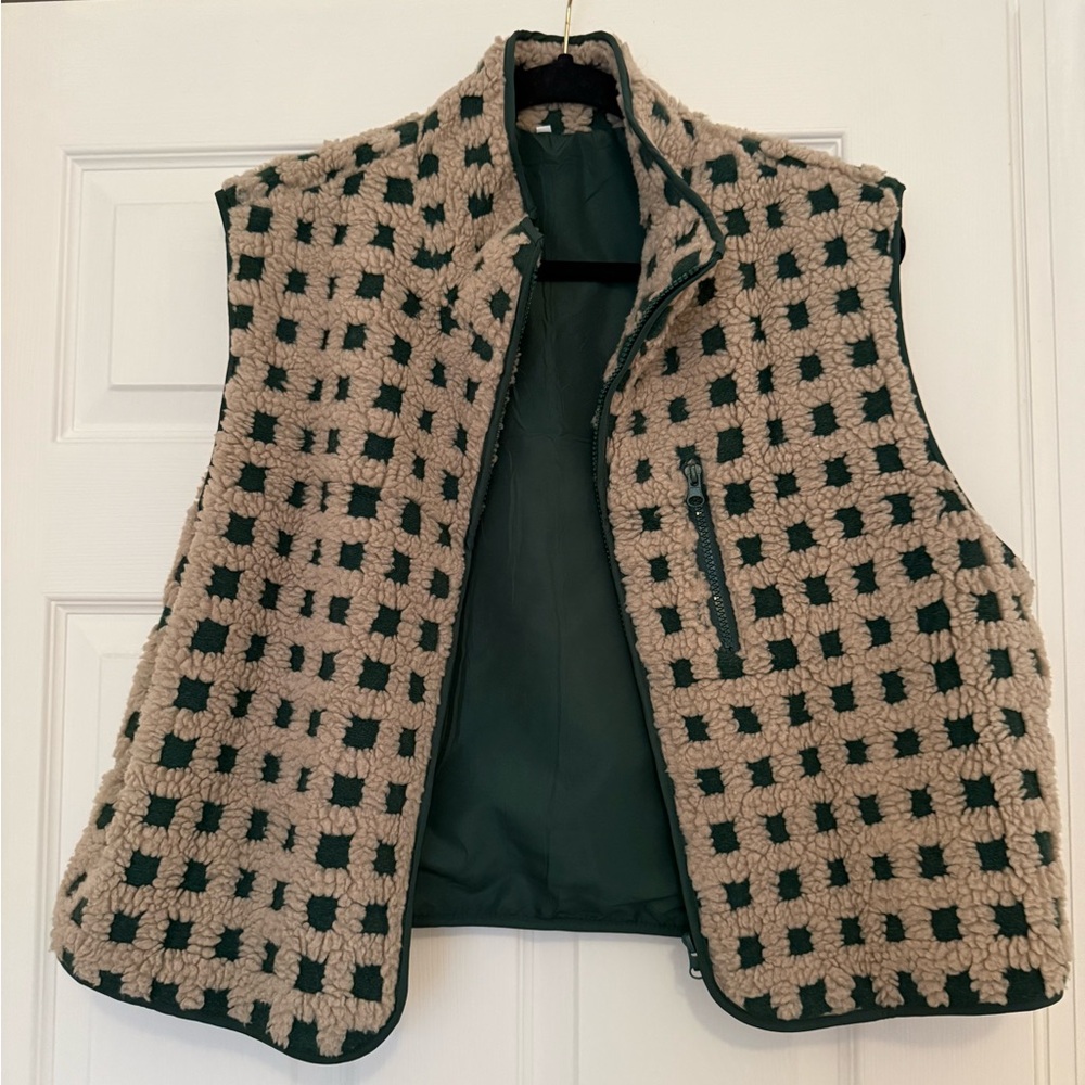 Cozy Green and Cream Sherpa Vest